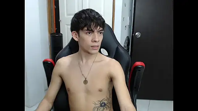 Hiso_kai Pertunjukan Webcam