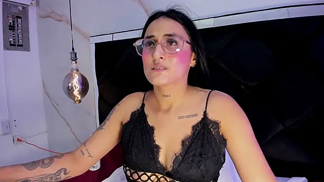 Chat XXX en directo de Ibbie_drastic