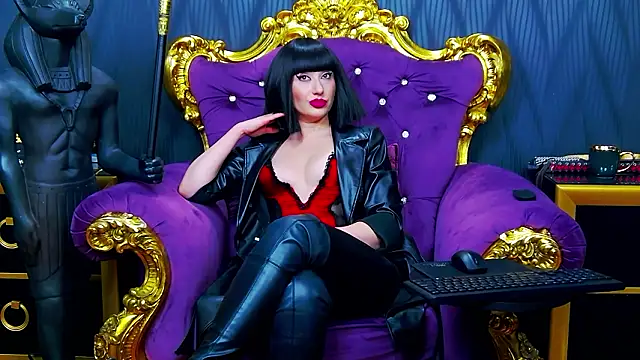 LaraMaeve Show in webcam