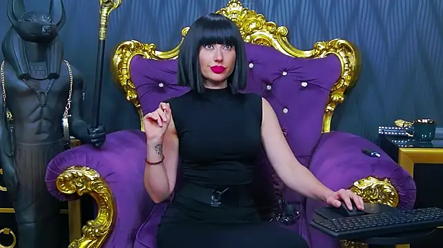 LaraMaeve Show in webcam