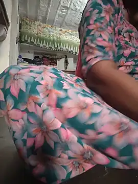aunty_sumy Show in webcam