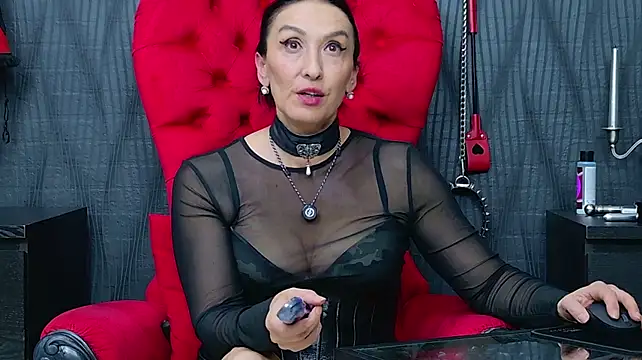 Show de MistressDora na webcam
