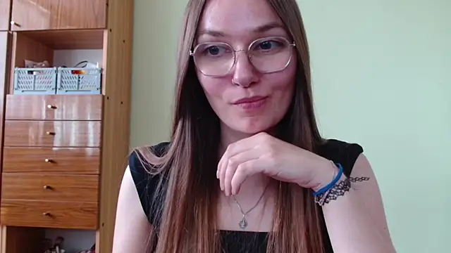LooveELLYx's Live Chat Room