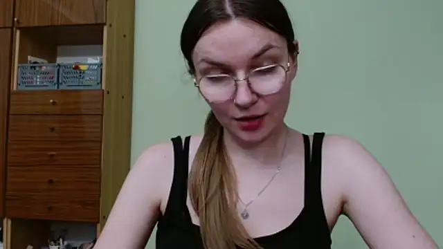 LooveELLYx: онлайн-секс-чат