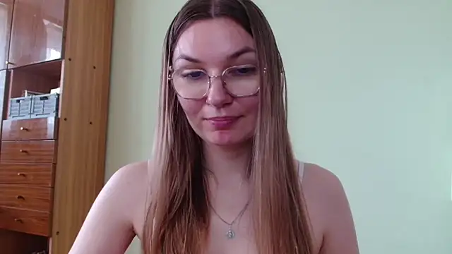 XXX chat uživo modela LooveELLYx