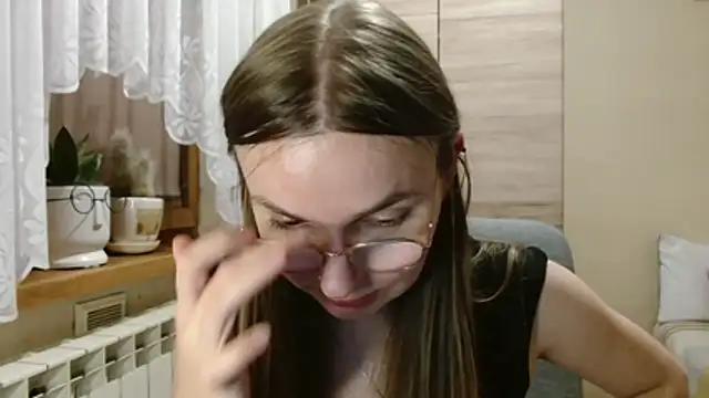 LooveELLYx live XXX chat