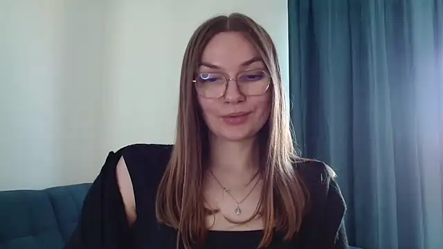 Pertunjukan Kamera Web LooveELLYx