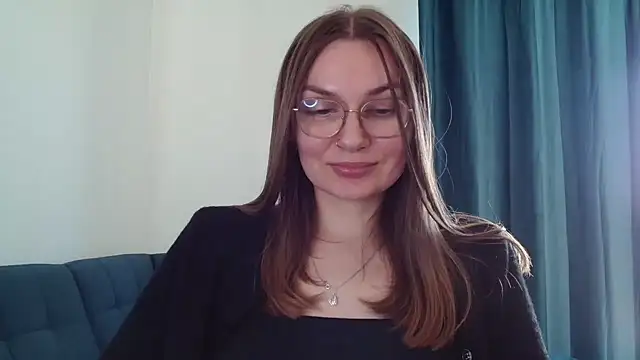 הופעת וובקאם של LooveELLYx