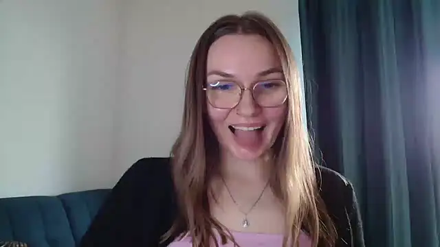 LooveELLYx's Webcam Show