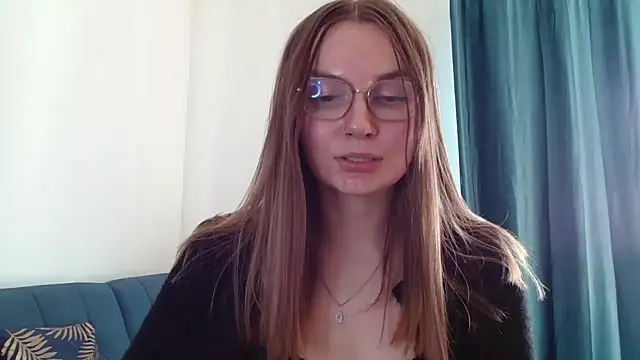 LooveELLYx Webcam show