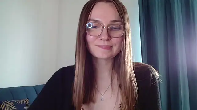 LooveELLYx Webcam show