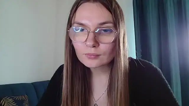 LooveELLYx Webcam show