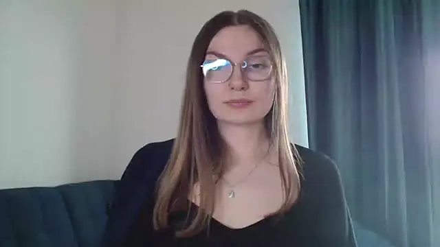 LooveELLYx's Webcam Show