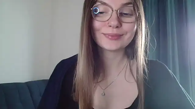 LooveELLYx's Webcam Show