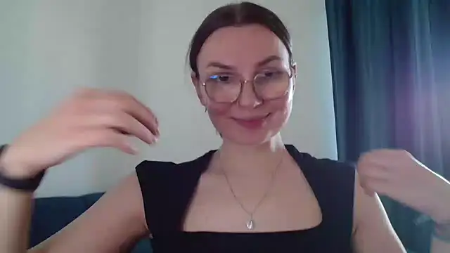 LooveELLYx – Kamerová šou