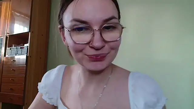 LooveELLYx Show in webcam