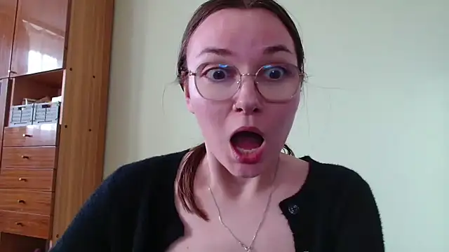 LooveELLYx's Webcam Show