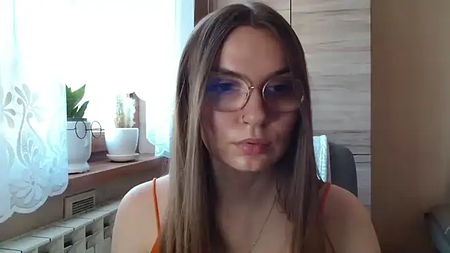 הופעת וובקאם של LooveELLYx