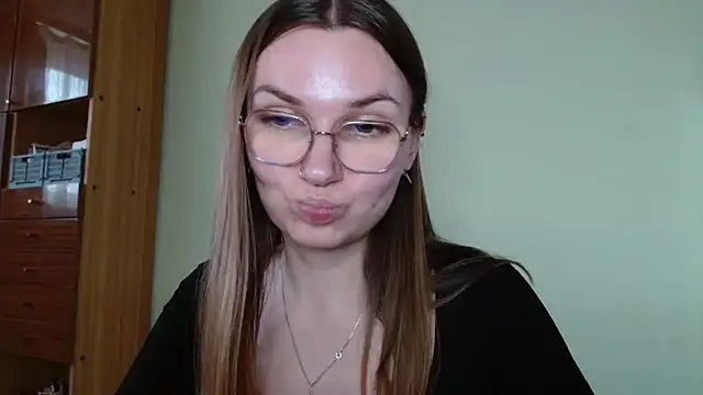 Pokazy przed kamerką – LooveELLYx