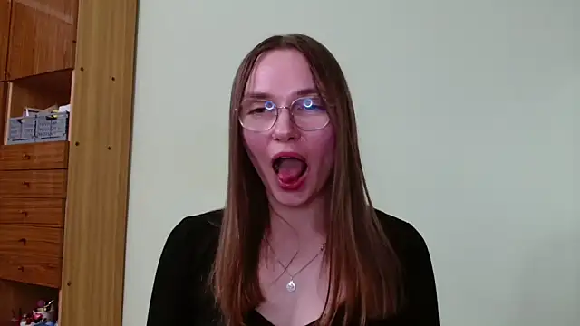 LooveELLYx's Webcam Show