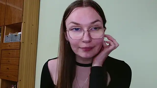 Show modela LooveELLYx na web-kameri