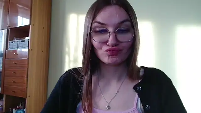 LooveELLYx – webcam-show