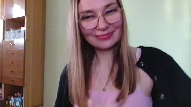 LooveELLYx's Webcam Show