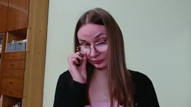 Show de LooveELLYx na webcam