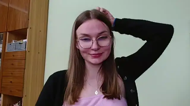 Pokazy przed kamerką – LooveELLYx