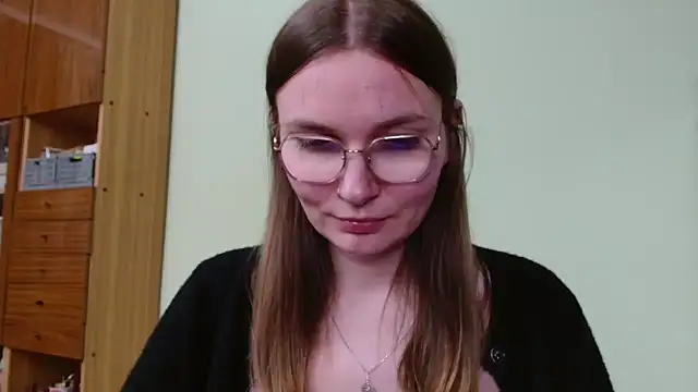 LooveELLYx Show in webcam