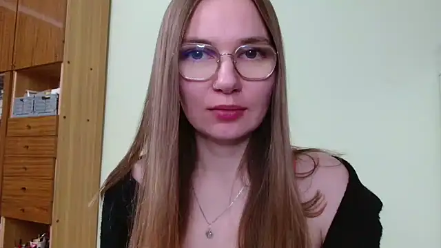 LooveELLYx Show in webcam