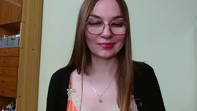 LooveELLYx Webcam show