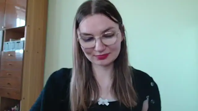 LooveELLYx Show in webcam