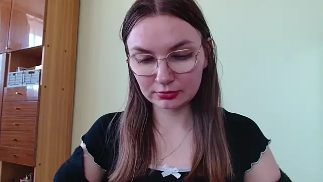 Pokazy przed kamerką – LooveELLYx