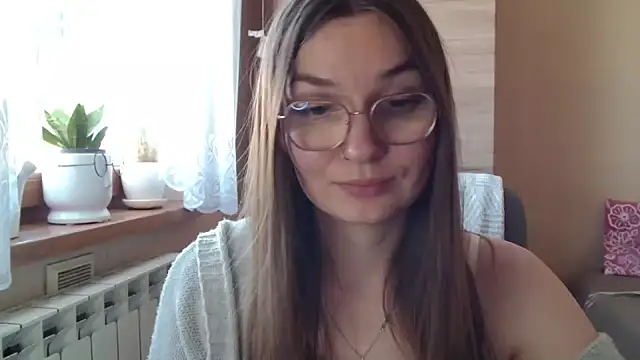 Show modela LooveELLYx na web-kameri
