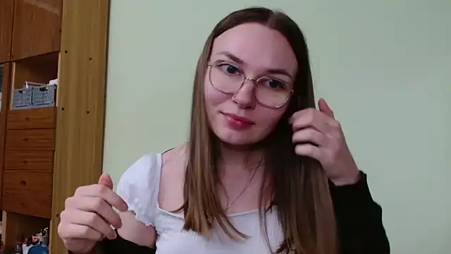 Pokazy przed kamerką – LooveELLYx