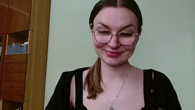 LooveELLYx's Webcam Show