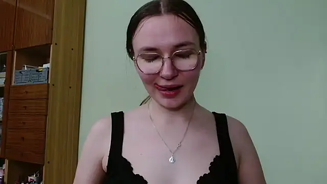 دردشة LooveELLYx الجنسية المباشرة