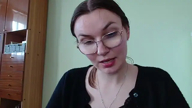 Pokazy przed kamerką – LooveELLYx