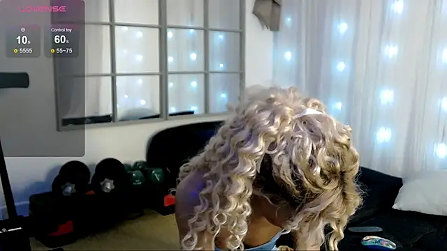 Chatroom XXX en direct de SarahRaynex