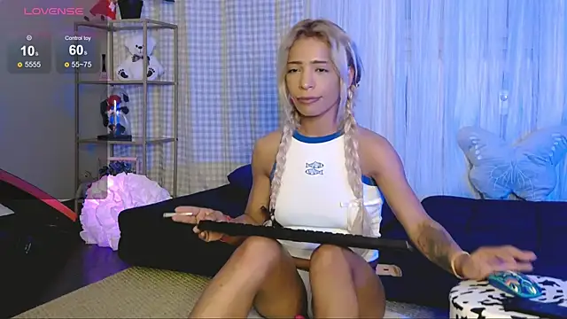 Chat XXX en directo de SarahRaynex