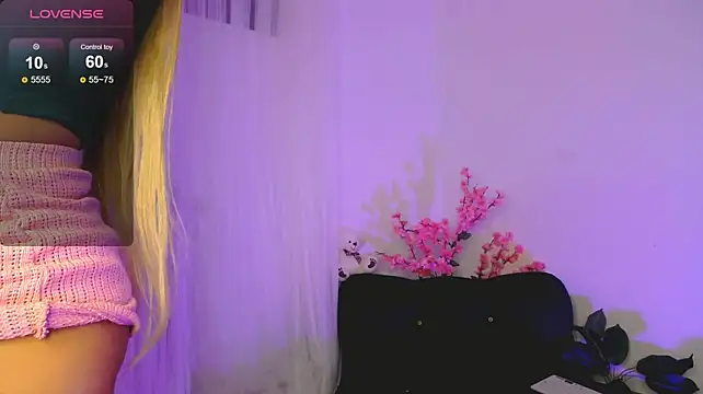 Chat +18 de SarahRaynex ao vivo