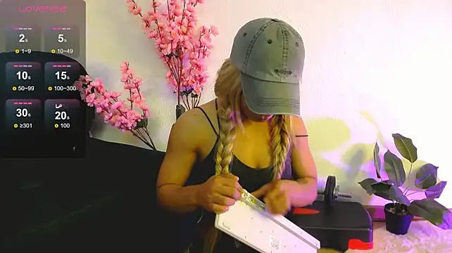XXX chat uživo modela SarahRaynex