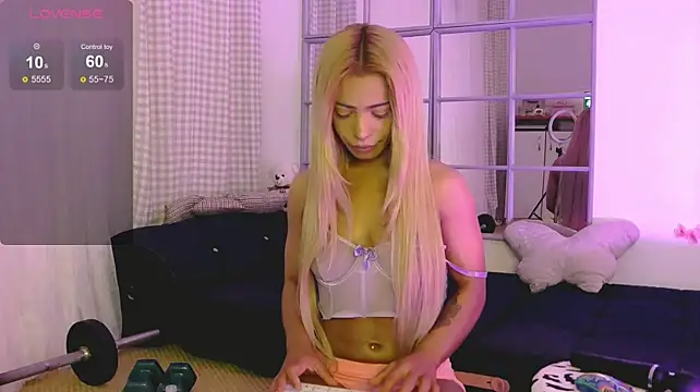 Chatroom XXX en direct de SarahRaynex