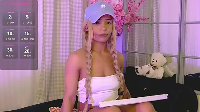 Chat +18 de SarahRaynex ao vivo