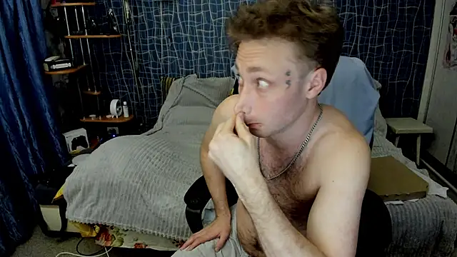 CuteBoy228 Show Webcam