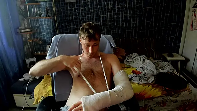 CuteBoy228 Show Webcam