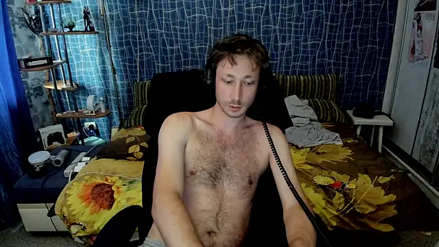 Show modela CuteBoy228 na web-kameri