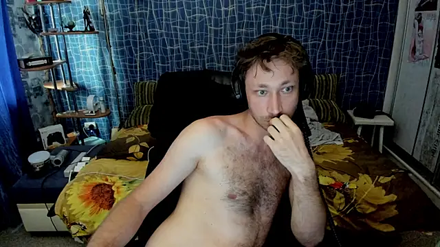 Show modela CuteBoy228 na web-kameri