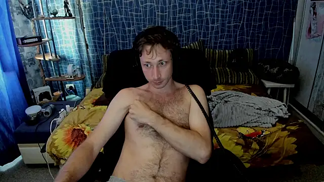 Show modela CuteBoy228 na web-kameri